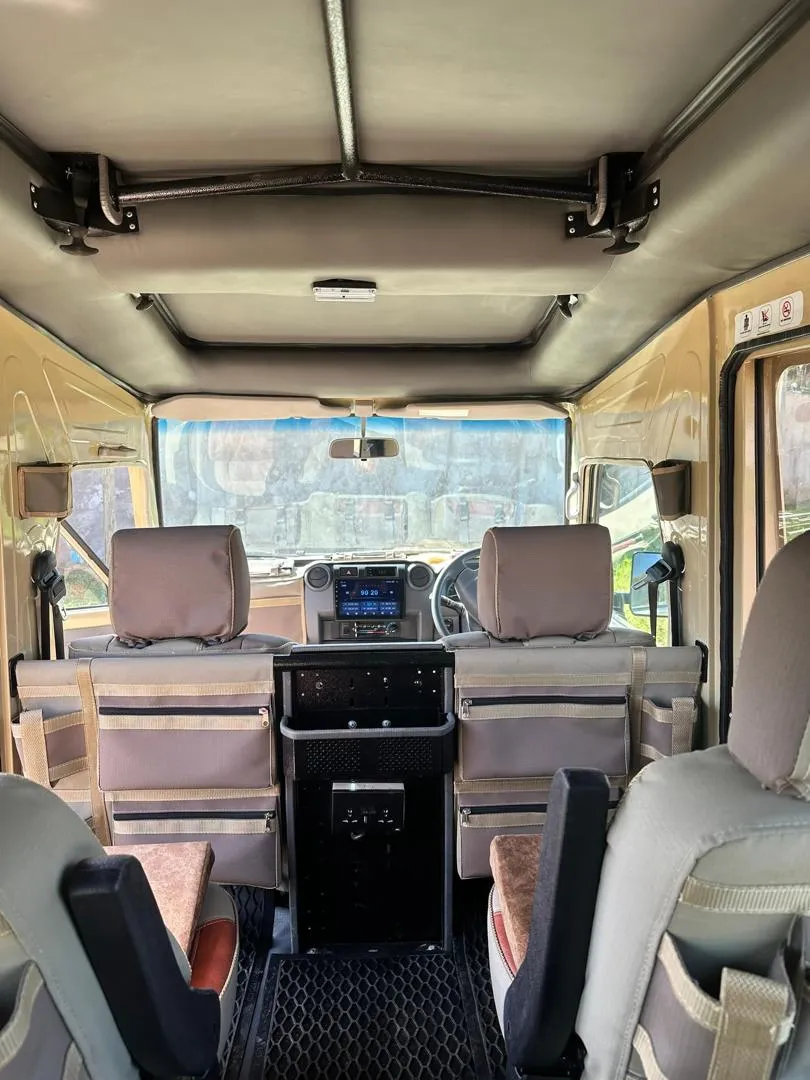 4x4 Land Cruiser Interior